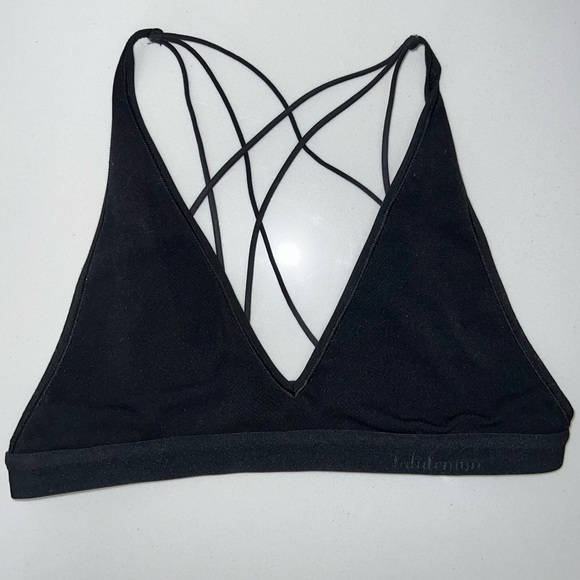 Lululemon 🍋  A Little Bit Closer Bralette Size Large - Picture 8 of 10